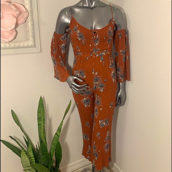 Stunning Boho Pantsuit - Picture 2 of 11